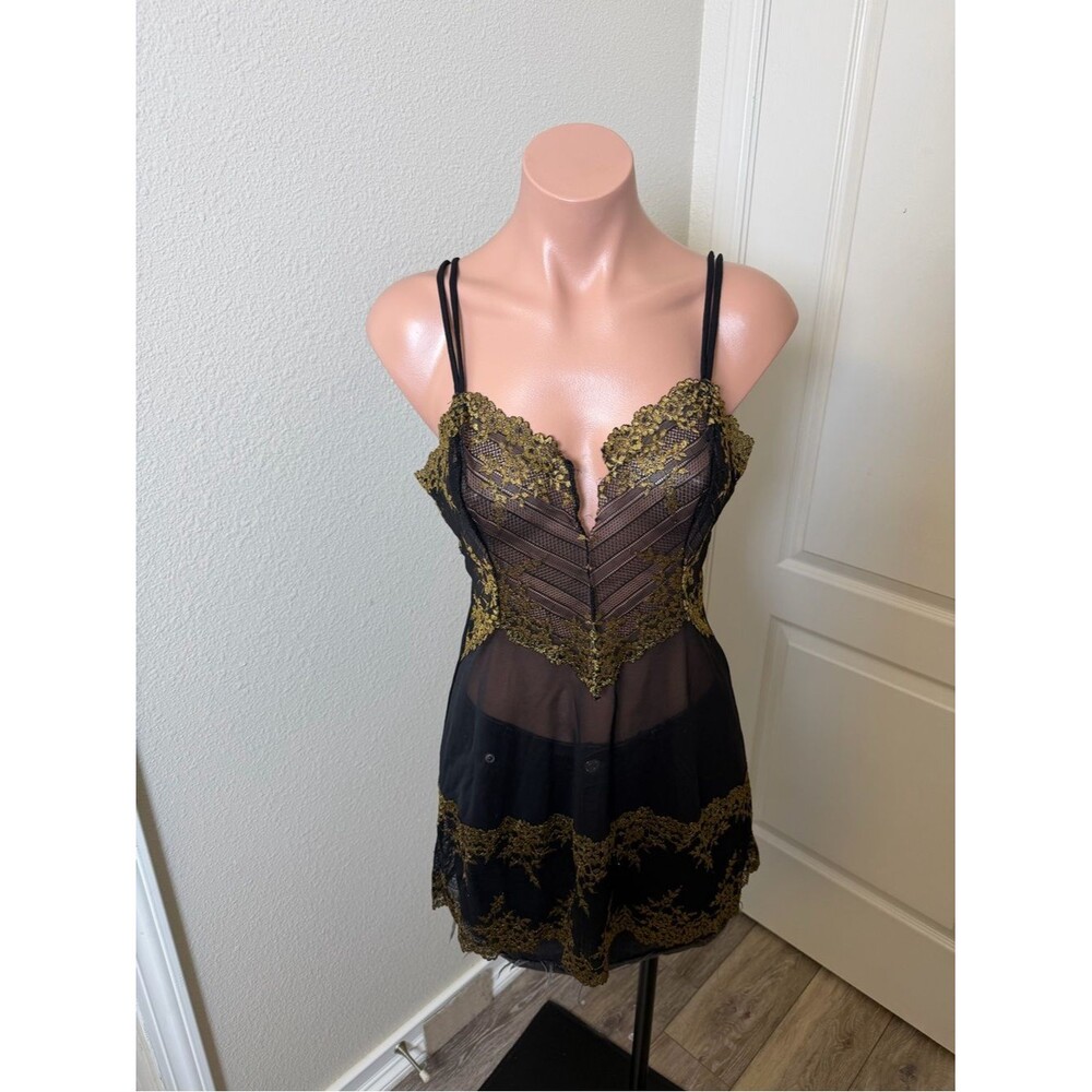 Wacoal Lace and Mesh Black & Gold Lace Chemise Slip Sz L